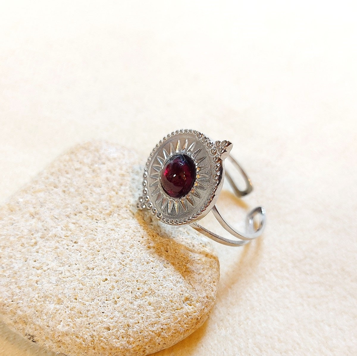 Bague Ethnique et Grenat