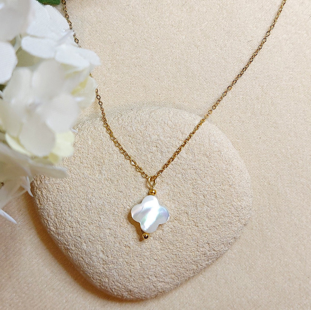 Collier TREFLE Nacre