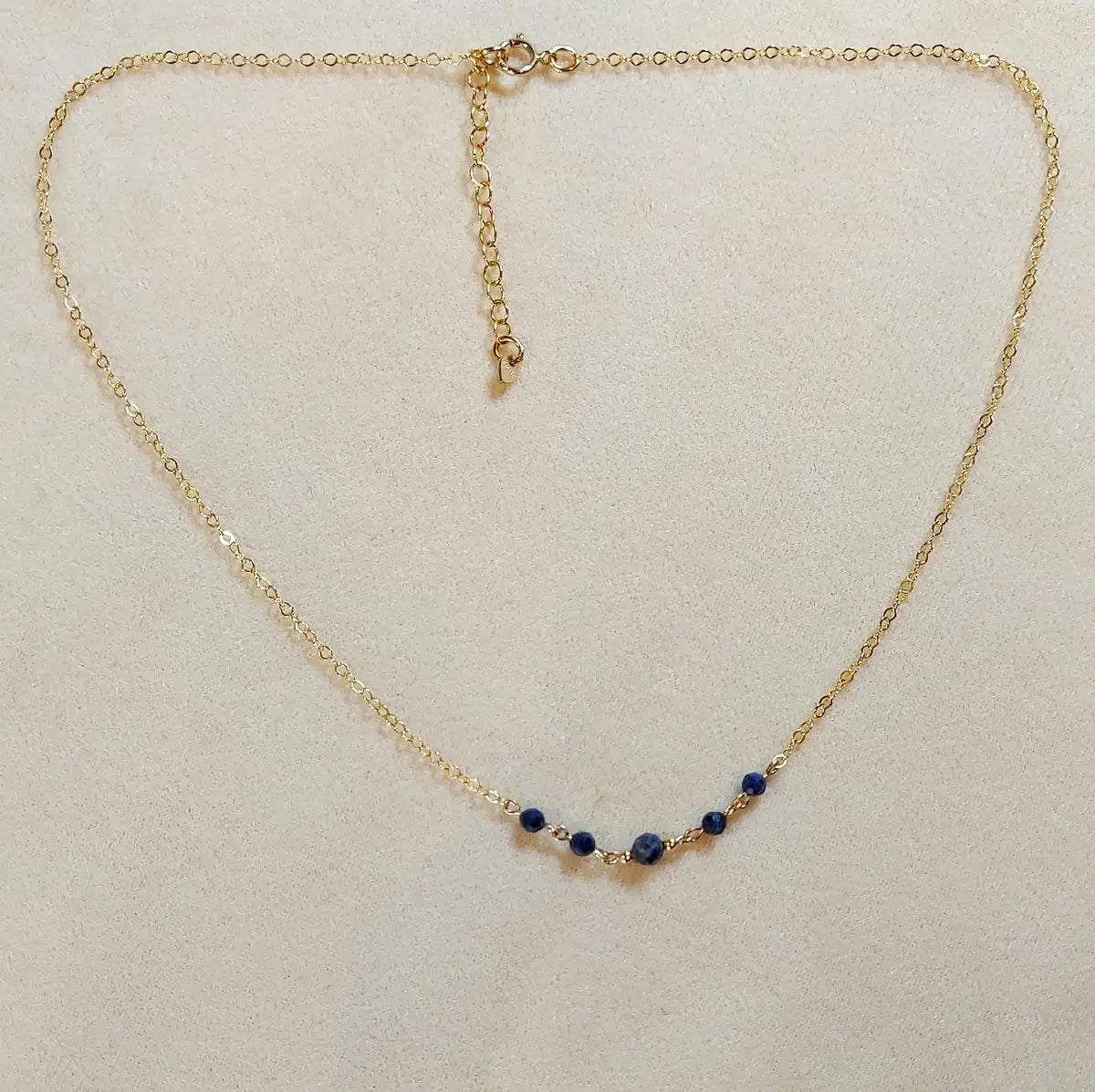Collier MARGOT Saphir brut en plaqué or